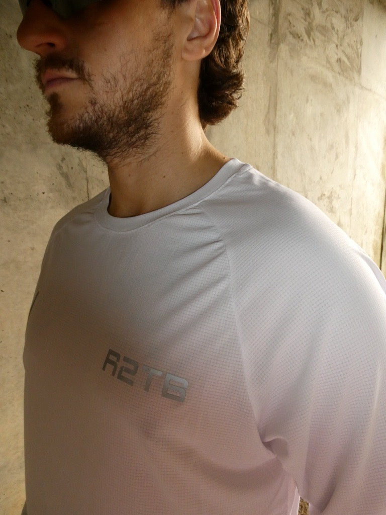 001 Long Sleeve Running Tee